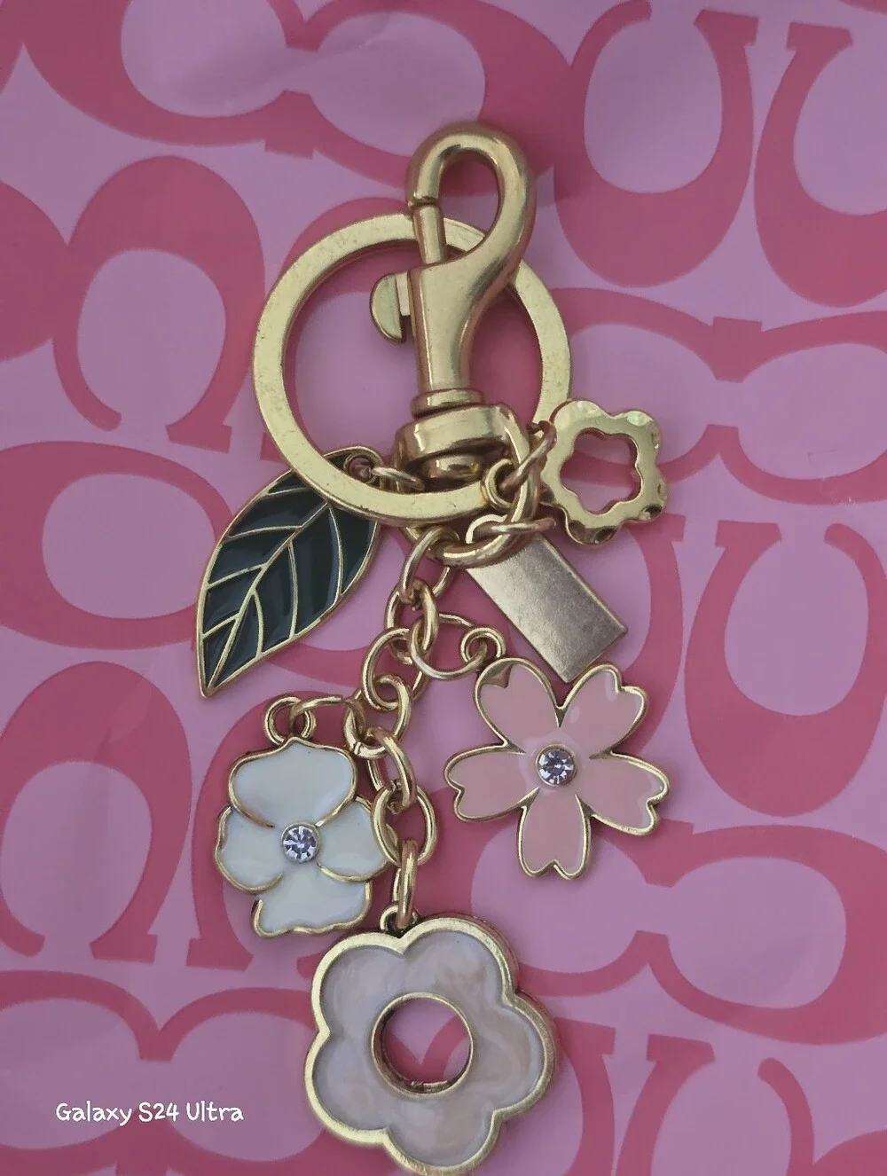 Beautiful Flower Bag Charm/ Keychain NEW - Picture 3 of 10